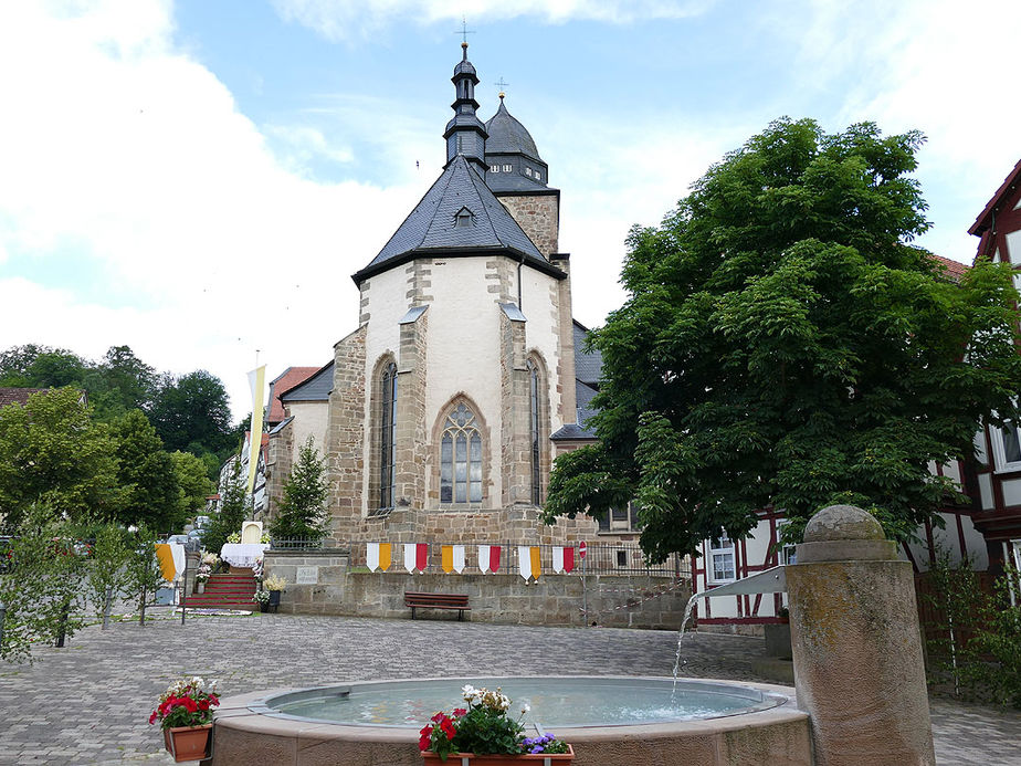 Fronleichnamsaltäre in den Naumburger Straßen (Foto: Karl-Franz Thiede)